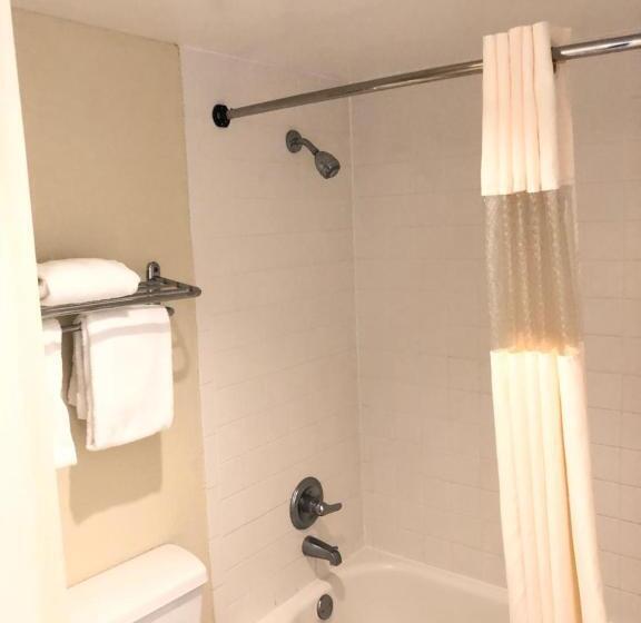 Номер Стандарт 2 Двуспальные Кровати, Super 8 By Wyndham Gulfport Biloxi Airport