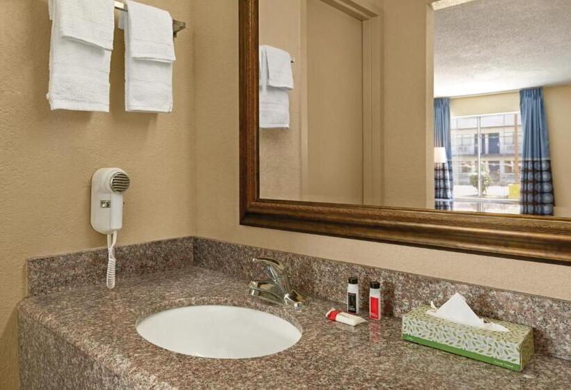 Стандартный Номер Кровать Кинг, Super 8 By Wyndham Gulfport Biloxi Airport