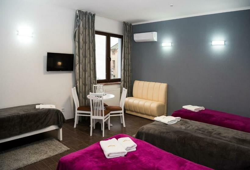 اتاق استاندارد چهار تخته, Boutique