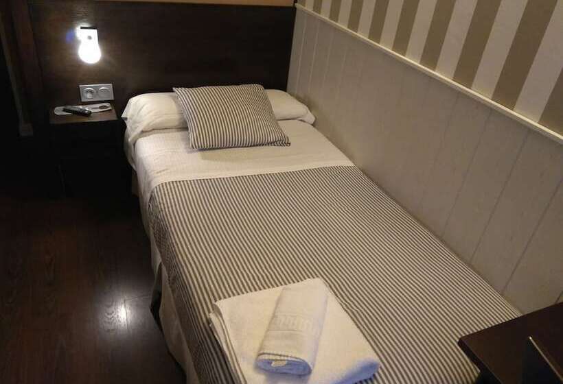 اتاق استاندارد یک نفره, Hostal Gud Salamanca