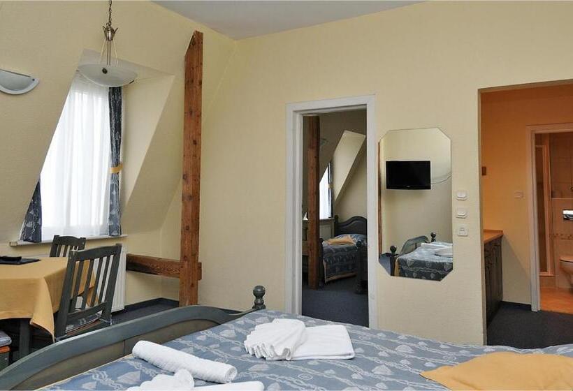 Семейный Номер, Villa Nautilus