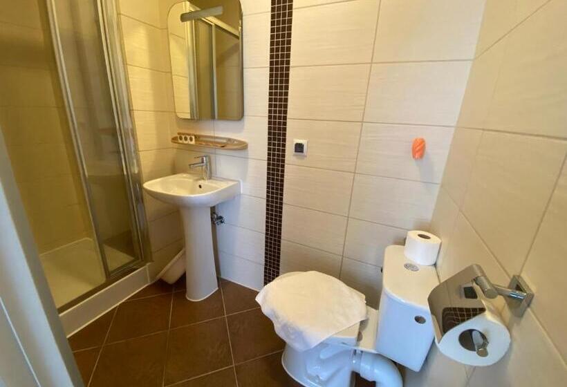 Quarto Triplo Estandar, Rusałka