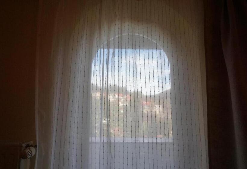 Quarto Superior, Vila Arizto