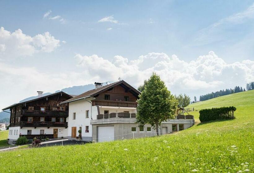 Апартаменты 2 Спальни, Bauernhof Ferienwohnungen Sennhof