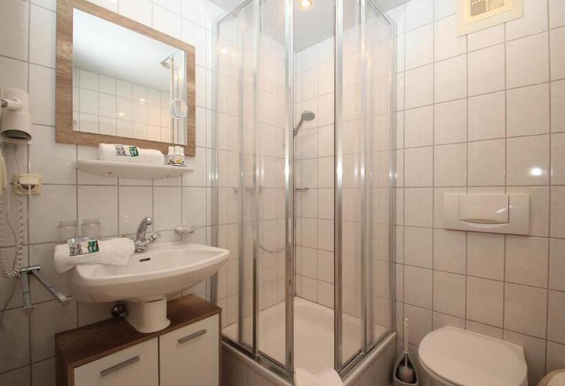 Номер Стандарт, Hoarachhof