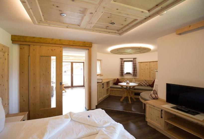 Люкс с Балконом, Landhaus Schnöller
