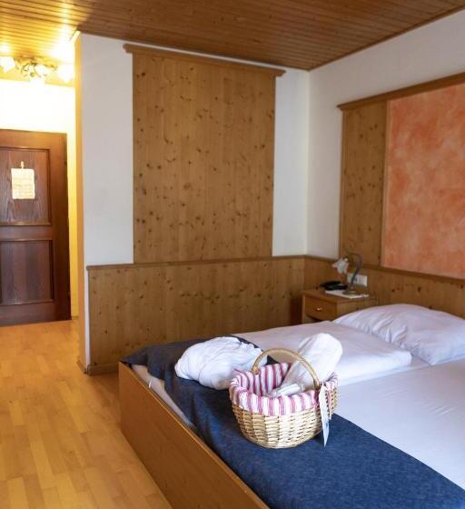 スタンダードシングルルーム, Wellnesshotel Paradiesquelle