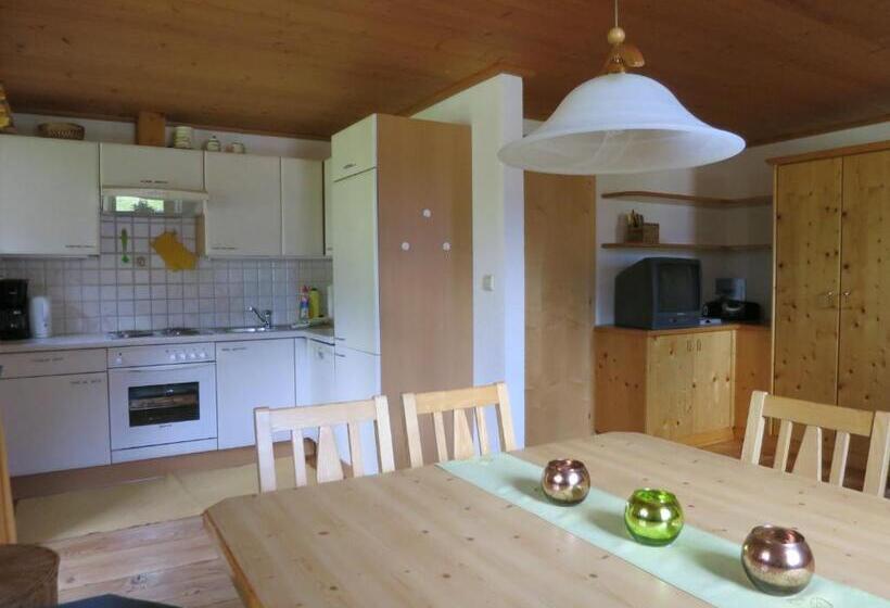 آپارتمان 2 خوابه, Appartement Breitlehn
