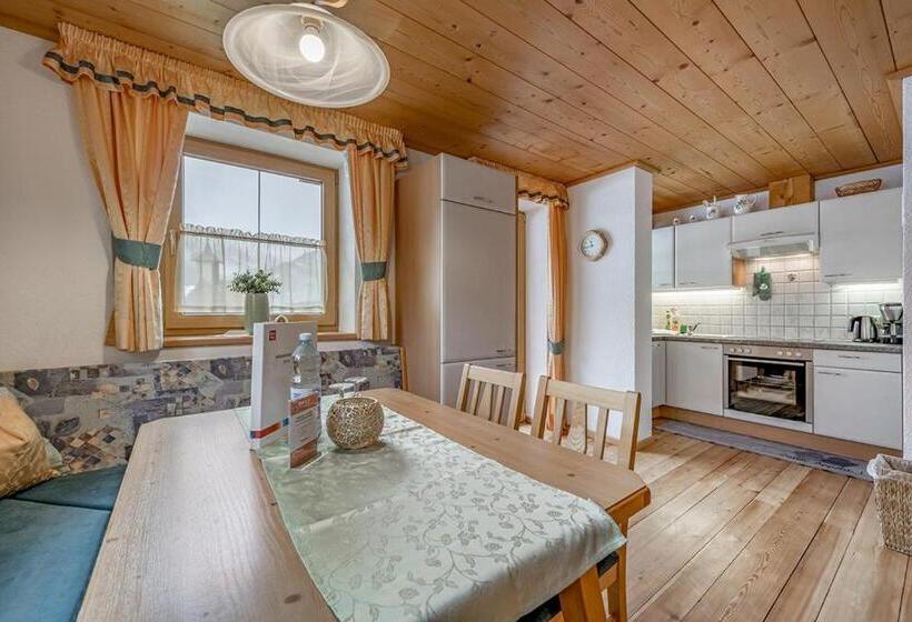آپارتمان خانوادگی, Appartement Breitlehn