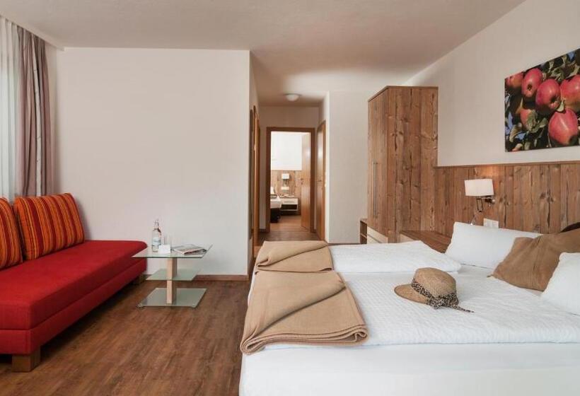 Полулюкс, Wellness Landhaus Parth