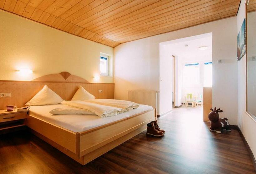Семейный Номер, Pitzis Kinderhotel   Family Only