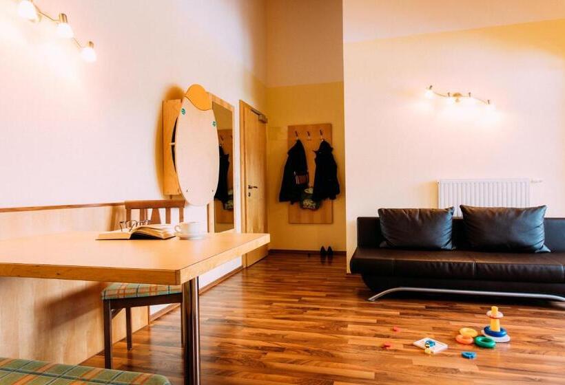 Люкс с Балконом, Pitzis Kinderhotel   Family Only