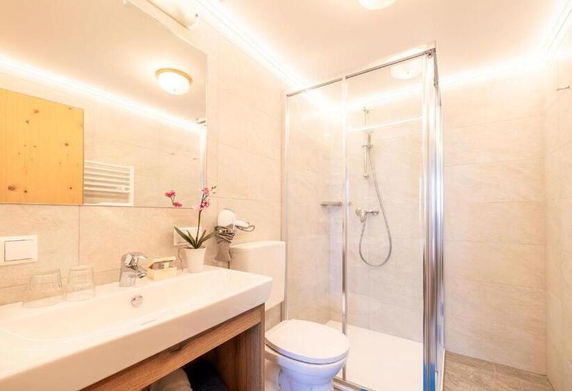 Номер Superior с Балконом, örglwirt Ferienwelt   Hotel Post örglwirt