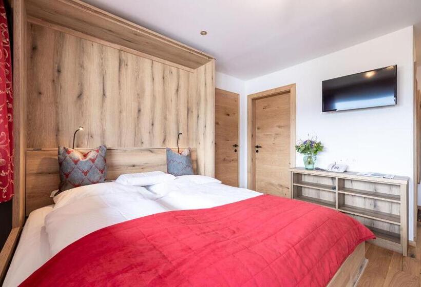 Полулюкс с Балконом, örglwirt Ferienwelt   Hotel Post örglwirt