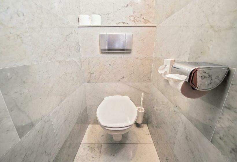 اتاق سوپریور با بالکن, Terrassenhotel Reichmann