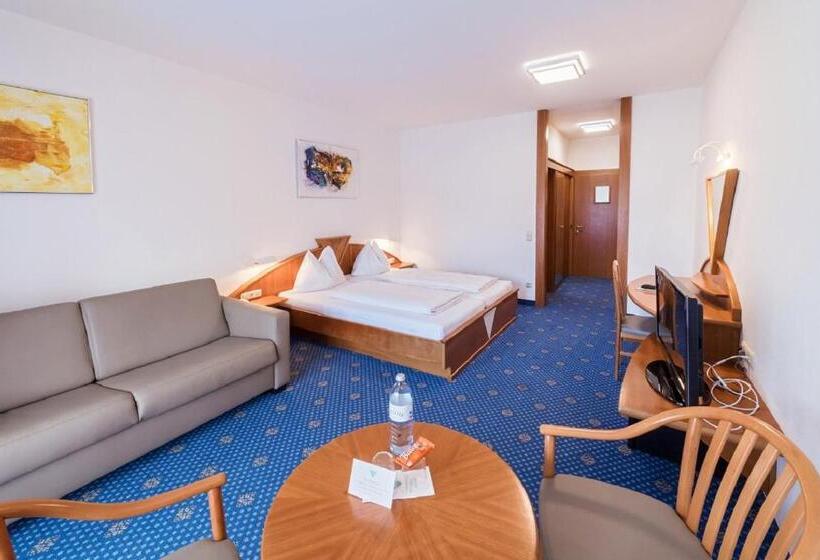 اتاق سوپریور با بالکن, Terrassenhotel Reichmann