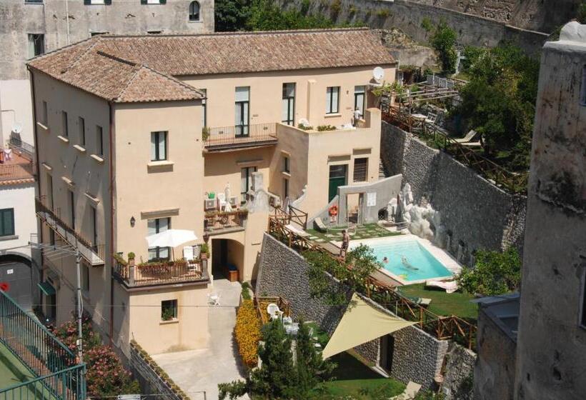 Номер Deluxe, Amalfi Resort