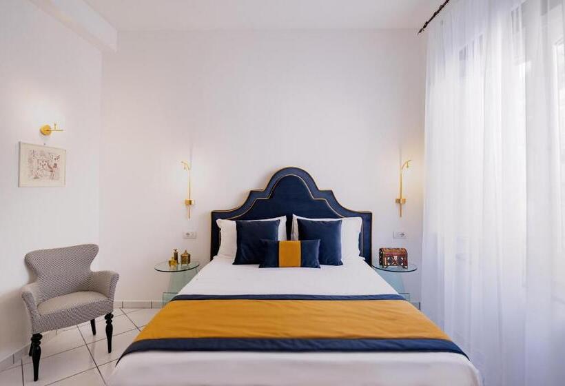 Quarto Deluxe, Amalfi Resort