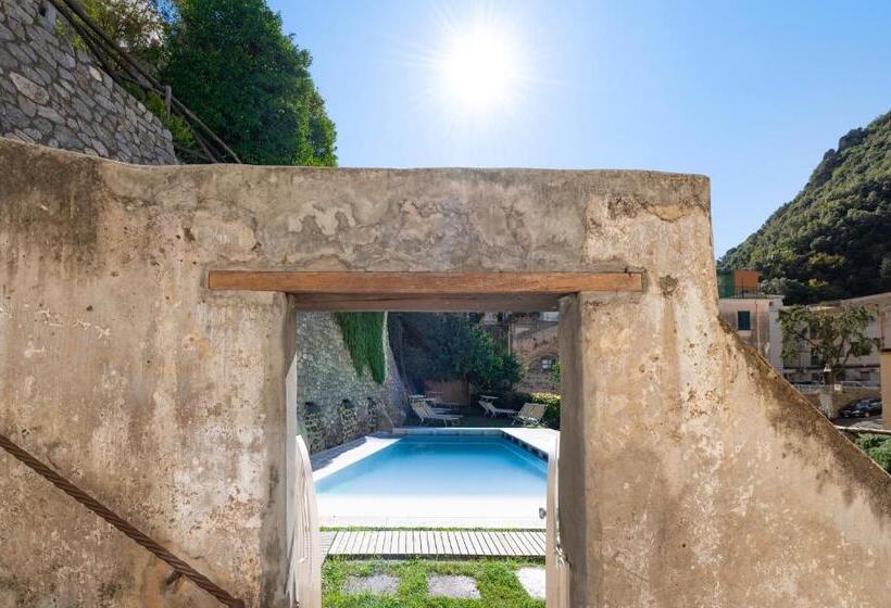 Quarto Clássico, Amalfi Resort