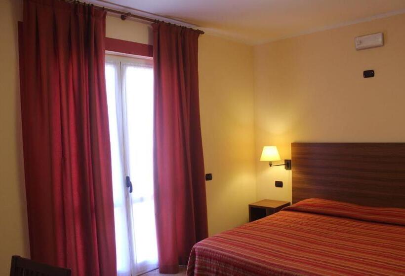 Номер Стандарт с Балконом, Corte Dei Tusci Village Palace