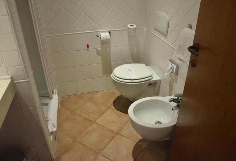 Номер Стандарт Вид на Бассейн, Corte Dei Tusci Village Palace
