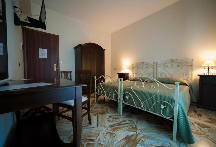 Номер Стандарт с Балконом, Le Giare B&b
