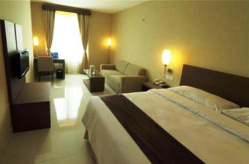 Deluxe Kamer met Kingsize Bed, Triniti Hotel Jakarta