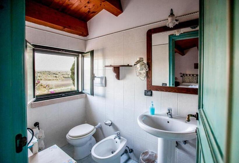 اتاق استاندارد چهار تخته, Masseria Montepaolo Dimora Di Charme