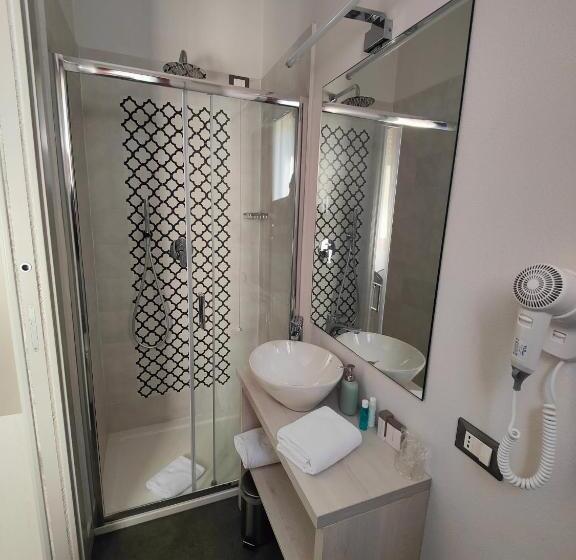 اتاق استاندارد یک نفره, Park Hotel Giusy