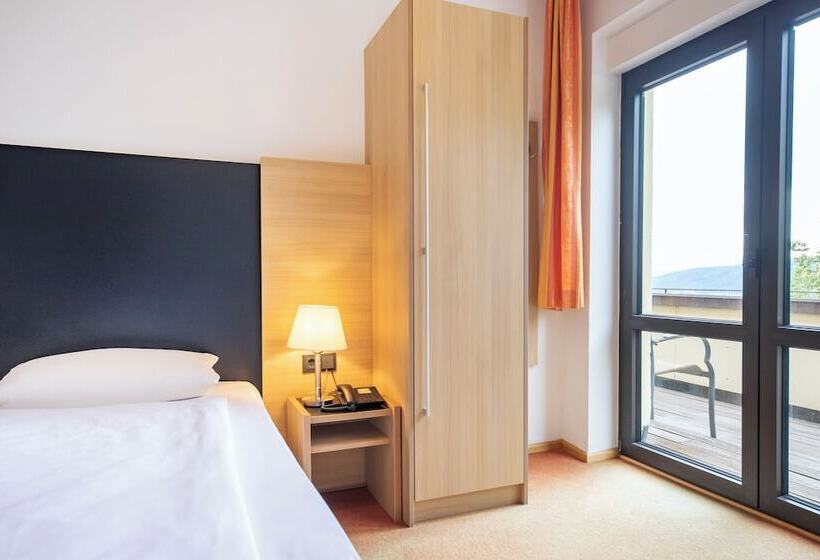 Номер Стандарт Индивидуальный с Видом, Achat Hotel Franziskushöhe Lohr