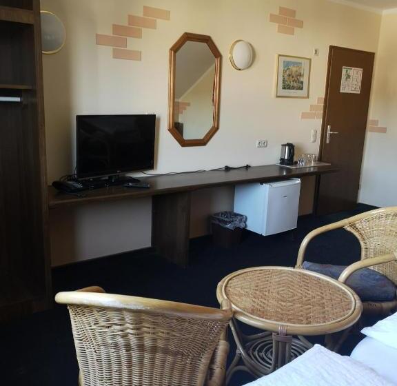 スタンダード４人部屋, Köln Bonn