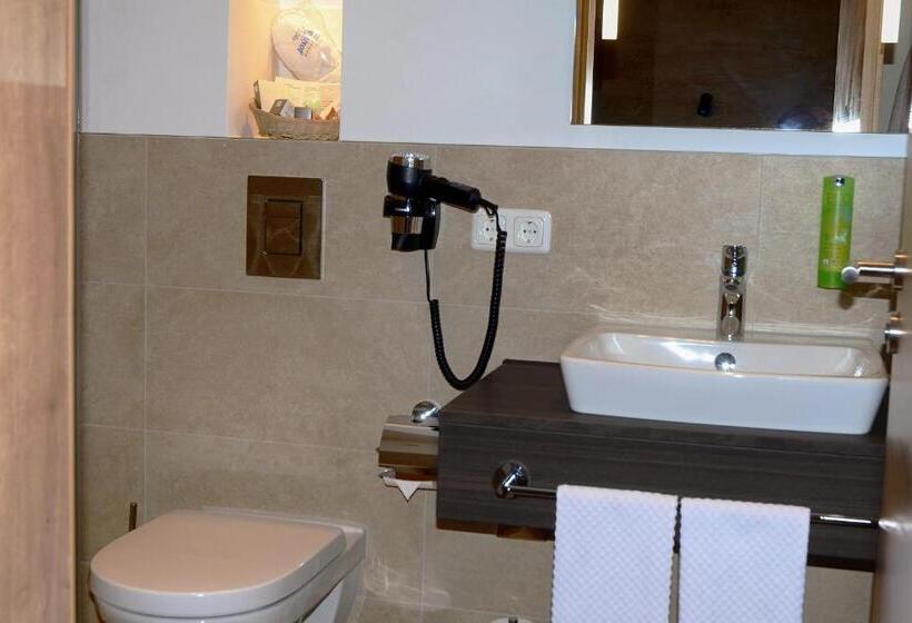 Quarto Estandar Individual, Alpenhof