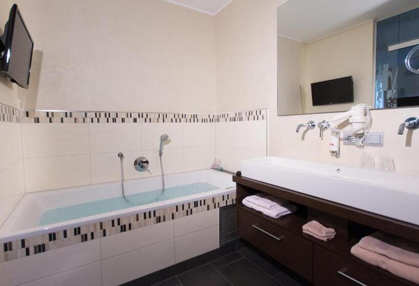 Люкс с Террасой, Vakantiehotel Der Brabander