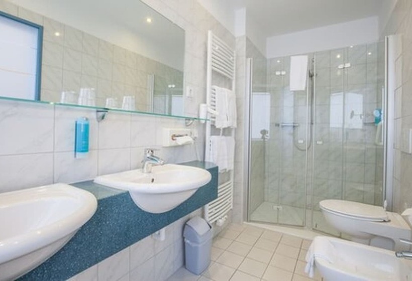 Номер Комфорт, City Hotel Valois