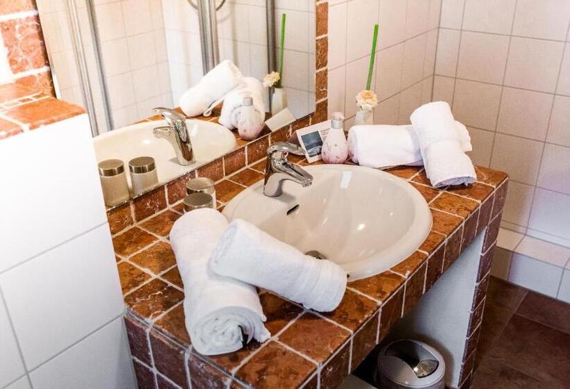 标准间, Auszeit Neunkirchen Seelscheid