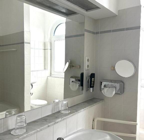 Номер Комфорт, City Hotel Valois