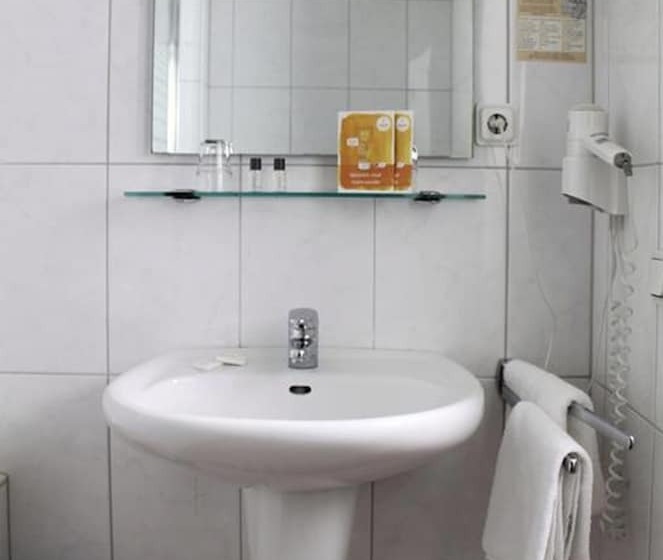 اتاق استاندارد سه نفره, Akazienhof Hotel & Brauhaus