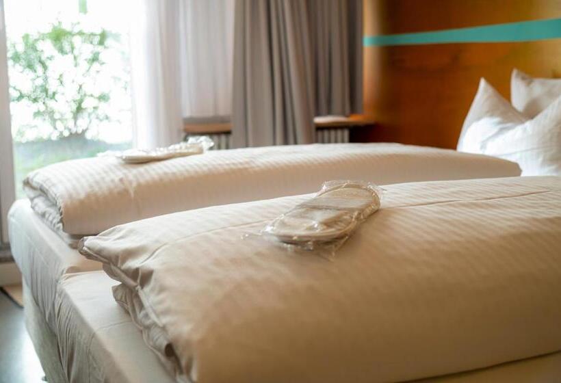 Трехместный Номер Deluxe, Abalon Hotel Ideal