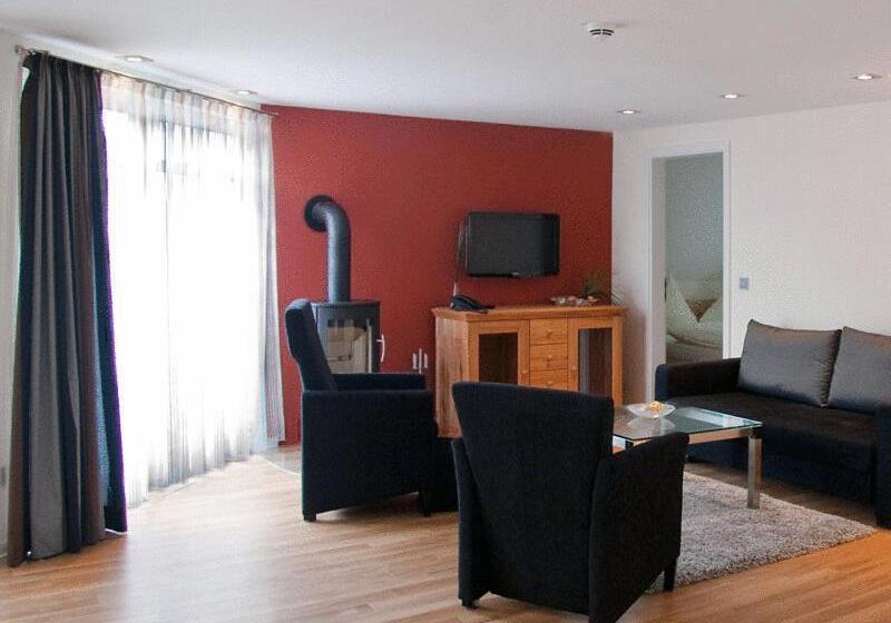 سوئیت پنت هاوس, Suitenhotel Idyll Heckenrose