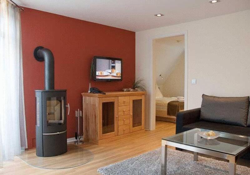 سوئیت پنت هاوس, Suitenhotel Idyll Heckenrose