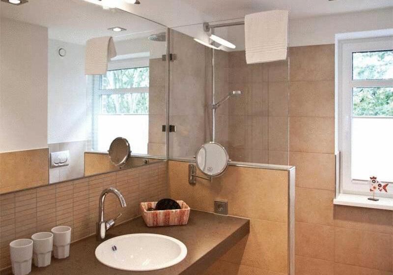 سوئیت کلاسیک, Suitenhotel Idyll Heckenrose