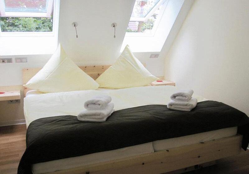 سوئیت راحتی, Suitenhotel Idyll Heckenrose