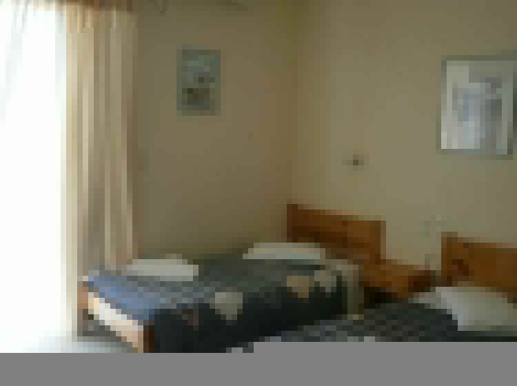 شقة غرفة واحدة, Polyxenis Rooms