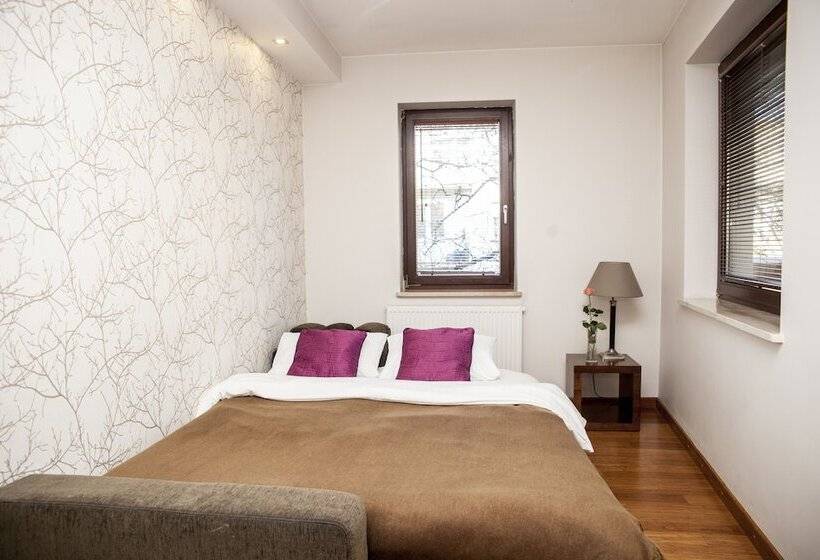 آپارتمان خانوادگی, Art Residence Apartments