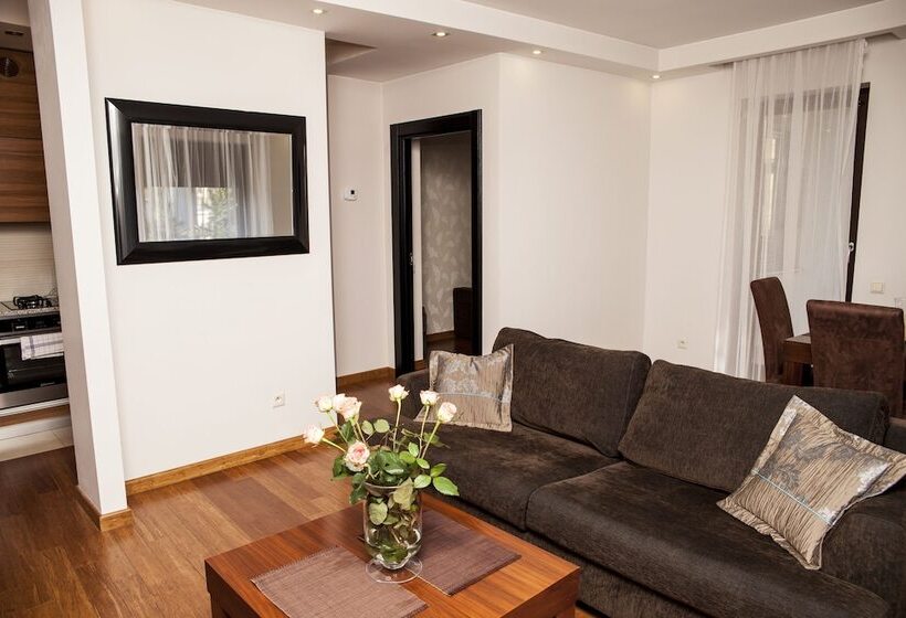 آپارتمان خانوادگی, Art Residence Apartments