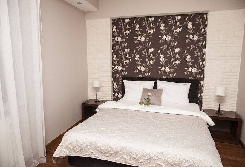 آپارتمان خانوادگی, Art Residence Apartments