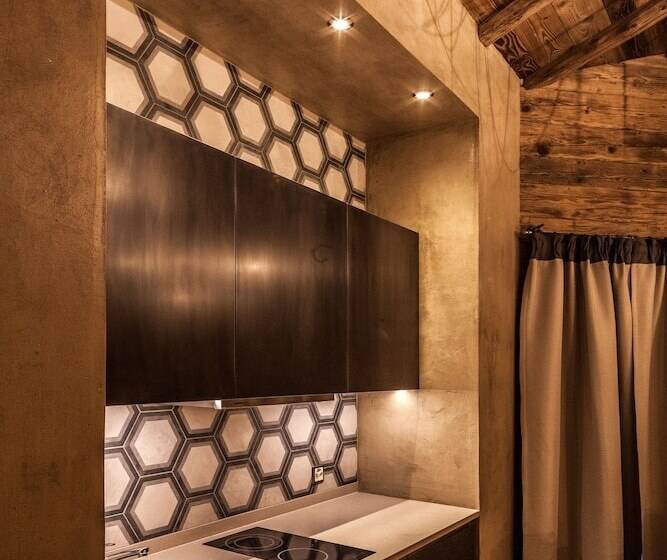 سوییت لوکس, Belarosa Suiten & Wellness