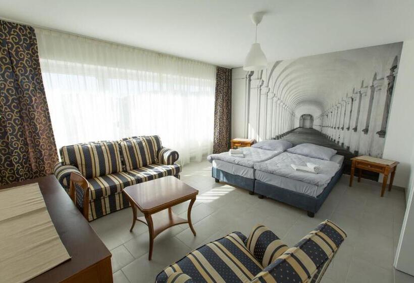 Номер Стандарт Трехместный, City Hotel Wuppertal