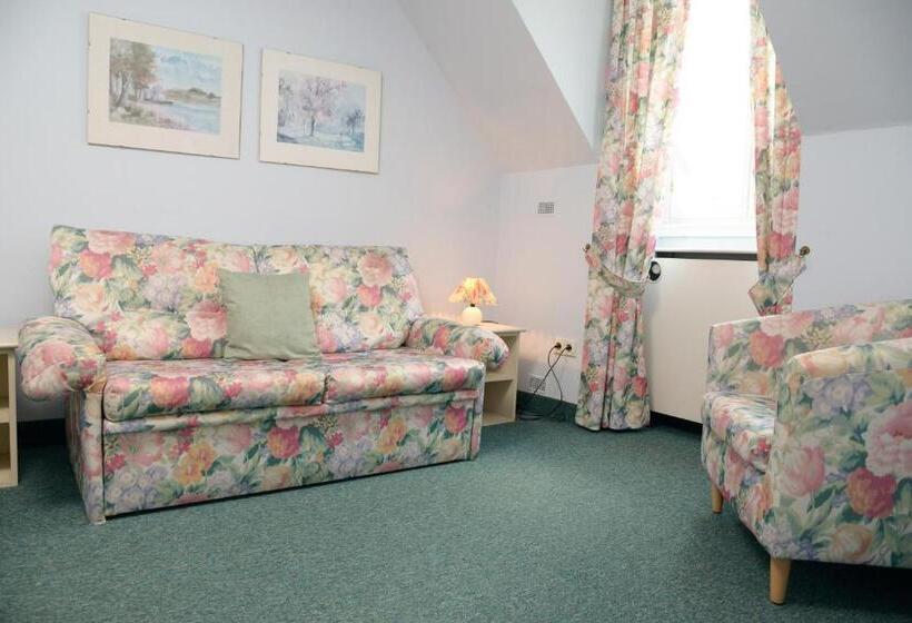 Quarto Triplo Estandar, Till Eulenspiegel   Nichtrauchhotel   Garni