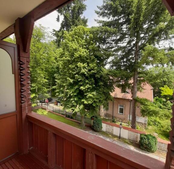Трехместный Номер Стандарт с Балконом, Villa Alexandra
